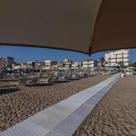 Sunrise Hotel 3*