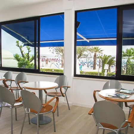 Sunrise Hotel 3*